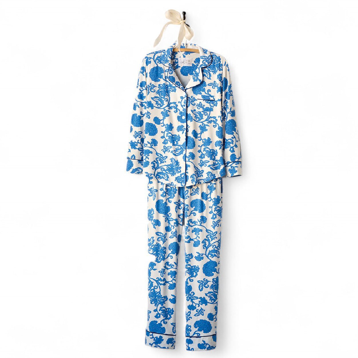 Blue & White Chrysanthemum Pajamas - Shop-orias